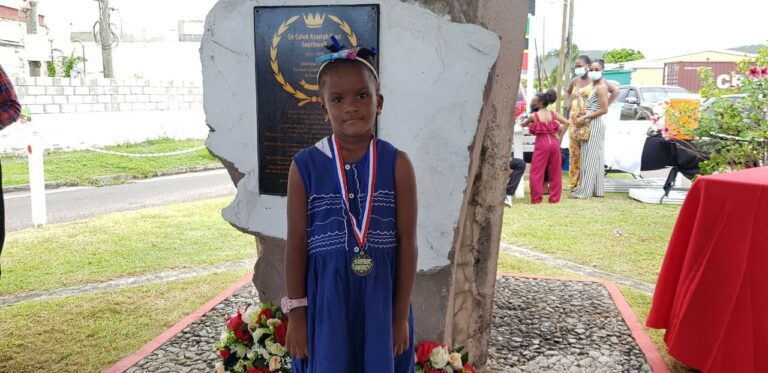 5 Year Old Girl Gets Super Hero Award After Placing 911 Call To Help Mom