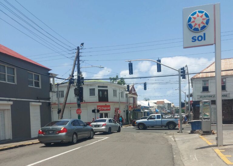 Motorists Asked To Exercise Caution At Fort Street, Cayon Street Junction Following Lights Malfunction