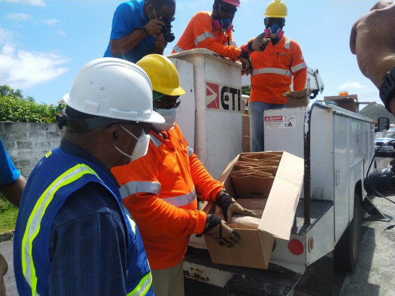 Old Street Lights To Be Thrown Away In An Eco-friendly Way
