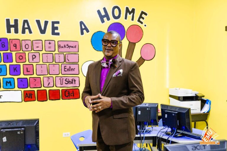 Education Minister Applauds Contribution of Teachers to Nation-building