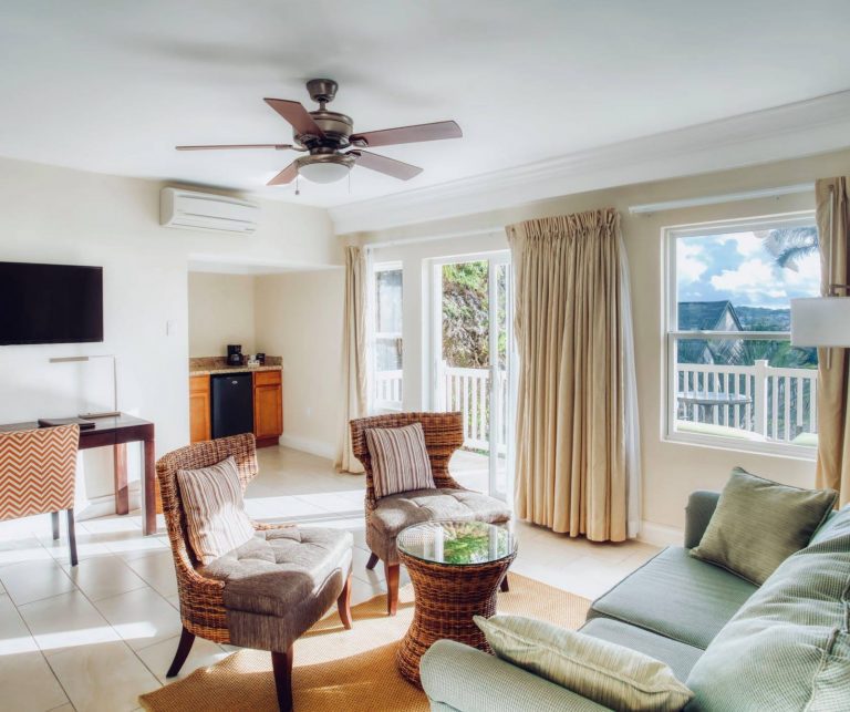 Returning Nationals To Pay $US600 For COVID-19 Accommodation, Test